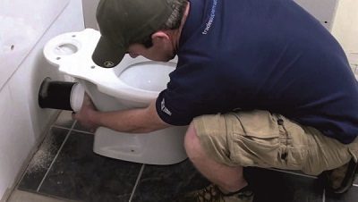 Comment réparer une fuite d’eau WC ou toilette